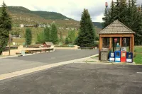 Amazing Location in West Vail… 10 Steps from the Matterhorn Bus Stop!