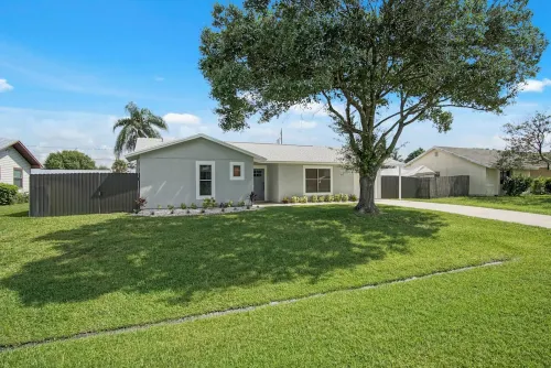 Tropical Family Escape with Pool, Arcade Games and Outdoor Lounge