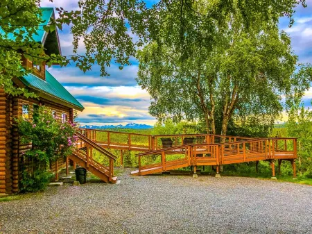Private Lodging on 12 Acres with Kenai Mountain Views