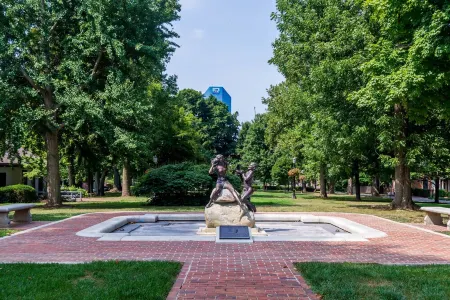 Morrison Cabin Offers The Finest Interiors, Unique History & Very Best Location