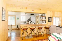 CAPER CABIN at Black Rock Mountain Clayton, GA- A Hiker's Haven