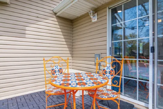 King Suite Condo - Golf Course View!