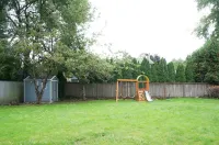 Beautiful Light-filled Farmhouse w/ swing & slide Hotels in Alderwood Manor