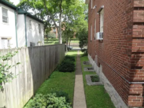 Quaint Cottage close to Vanderbilt and Downtown