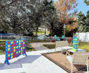 Waterfront Retreat, Large Pool, Hot Tub, Family-Friendly & Near Beach