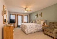 Gorgeous Lakeview Balcony with 4 Bedrooms, best location at the resort! 스트롱스 프레리 호텔
