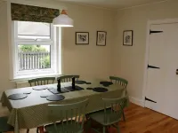 Traditional Cottage in the centre of Glencoe Hotels in Ballachulish