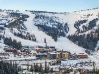 Luxury 4Br Chalet Near Schweitzer Mountain Resort – Hot Tub & Radiant Heat - con encanto