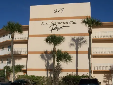 OCEAN FRONT CONDO - Melbourne/Satellite Beach Cocoa Beach 2 bd/ 2 bath, pool Отели в г. Сателлит Бич