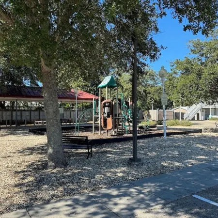 Cozy Condo Steps from the Gulf. Private, quiet but minutes from everything.