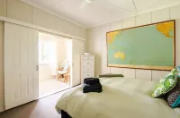 Burrill Lake View Holiday Cottage - pet friendly 🐶