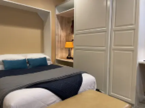 “The Cove” A Quiet Retreat Between Alaskas Ocean and Forest