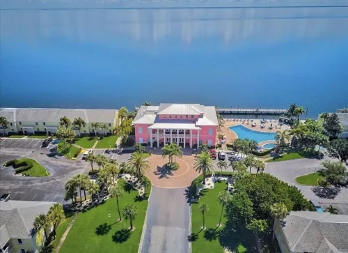 Resort Style Vacation Condo in Coquina Key St. Petersburg, FL.