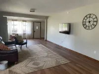 Hunter’s Den & Beyond Hotels in Forsyth