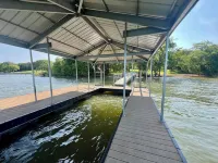 KY Lakeshore Retreat -Waterfront Views, Dock, Deck, Large Parking -NEW 2024