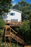 Seneca Sunsets - Waterfront, hot tub, new dock, great views, central location! Hotels in Seneca County