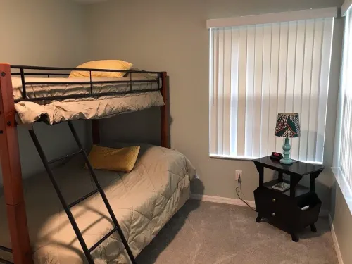 Recently Remodeled, Very Comfy Condo Near Disney, Universal and Sea World.