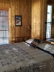 Lake Front Gated Property  Private Dock Book 3 Nights - Get 4th Night Free.