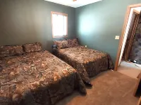 2 BR. cabin w/ 150' lakeshore on Big Stone Lake.  Property has gorgeous views!