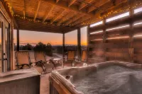 10 Min>Blue Ridge•Mountain Views•Hot Tub•Firepit•Game Room•Fishing Pond