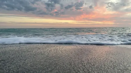 Free Heated Saltwater Pool, Kayaks, Bikes, Tennis Rackets and Fishing Poles!