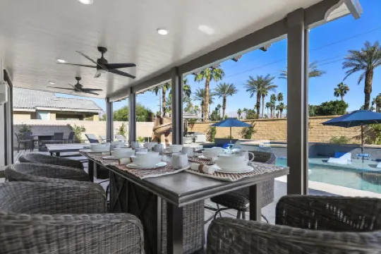 Moon Palace • Desert Oasis with Private Pool & SpaRegistration Number050111