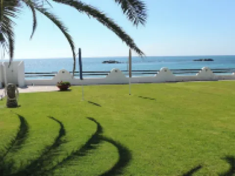 Beach house with private entrance on the beach. Hotel a Perd'e Sali