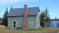 Waterfront 2 Br Cottage In Copper Harbor With Private Dock
