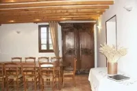 INDEPENDENT HOUSE 'hydrangeas' more than 50 varieties of hydrangeas