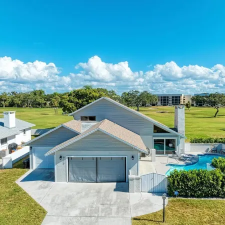 {On IMG Golf Course! WAFFLE BAR/Pool/GameRoom/Beach Gear++