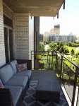 Newly Renovated Cozy Condo in Midtown Crossing