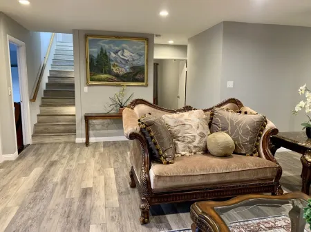 House in San Diego #1 (Lemon Grove) Отели в г. Лемон Гров