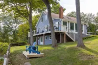 Tranquil lake house in VT w/ breathtaking views!