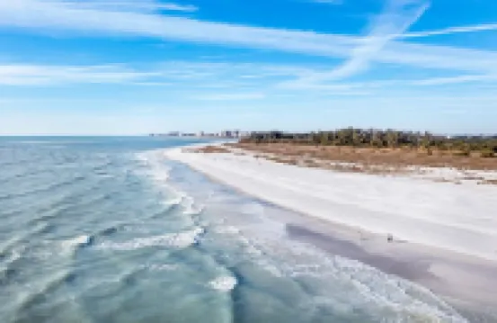 Luxurious 1-Bedroom Condo a Short Walk to Siesta Key Beach