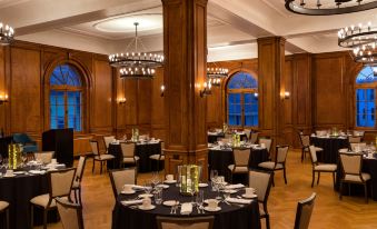 2. Hotel Sa..