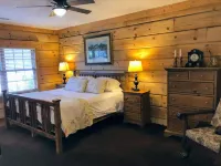 Life is Better at the Lake! Waterfront cabin on Lake Keowee