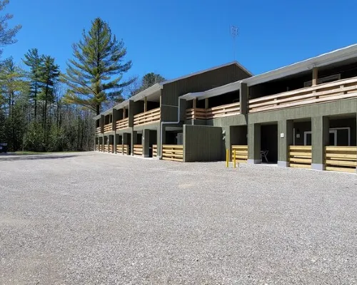 The Lake View Outside Traverse CitySleeps 4, Sleeping Bear Dunes short drive Hotels in Interlochen