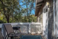 Gorgeous Cottage Near UGA - Close to Everything!