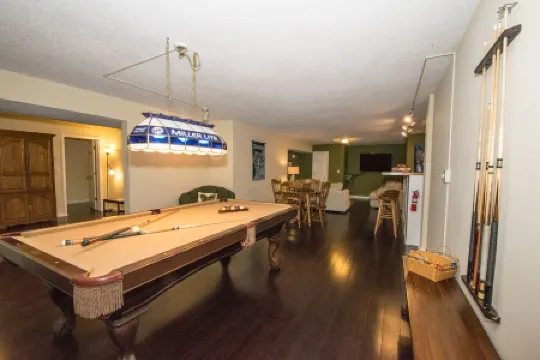 Close to Asheville-Family Home, Dog Frndly, Hot Tub, Deck, 5BR/3.5 Bath, Game Rm Отели рядом с Аэропорт Ашевилле