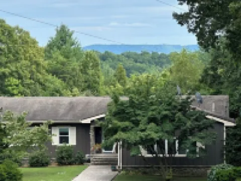 Newly remodeled apartment in a serene setting! Hotels in Plateau