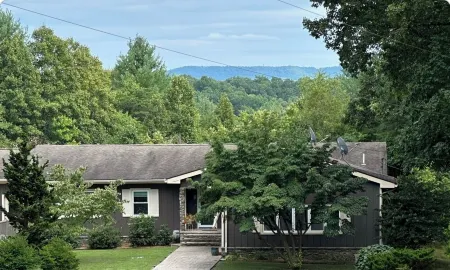 Newly remodeled apartment in a serene setting!