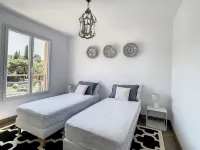 Vue Panoramique Pour Appartement Dernier Étage, Proche des Plages/ Centre Ville