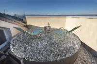 ROSTAGNI 1834: BEAUTIFUL APT IN VILLA WITH POOL IN THE BAROLO REGION