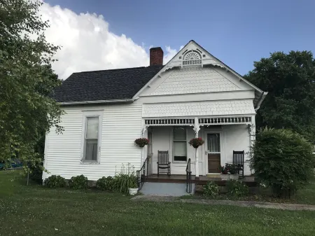 Lynchburg Getaway walking distance 2 Jack Daniel’s