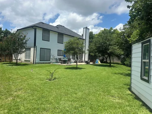 Spacious 3/ 21/2 house 24 min drive to Austin downtown
