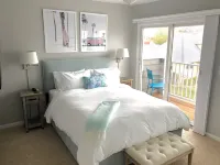 Upscale Clean Bayfront Townhouse with 4 Balconies, 14th Street