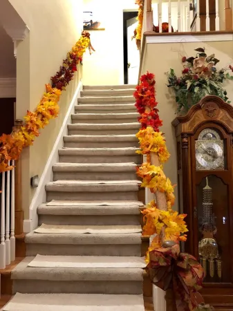 Upstairs Master Suite, 15 mins frm downtown Nashville No extra fees