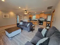 Tybee Pink House (Military & Veteran Discount)