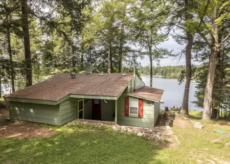 Roads End Retreat on Lost Lake