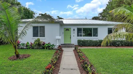 Charming redone house just minutes from beach…